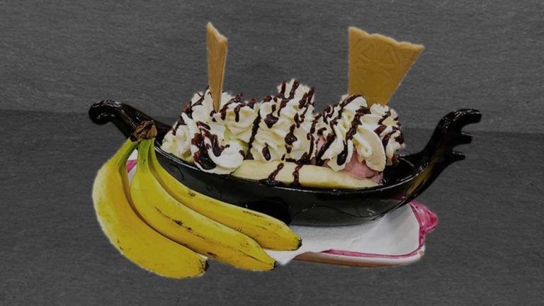 Café Daggi Bananenboot Eisbecher